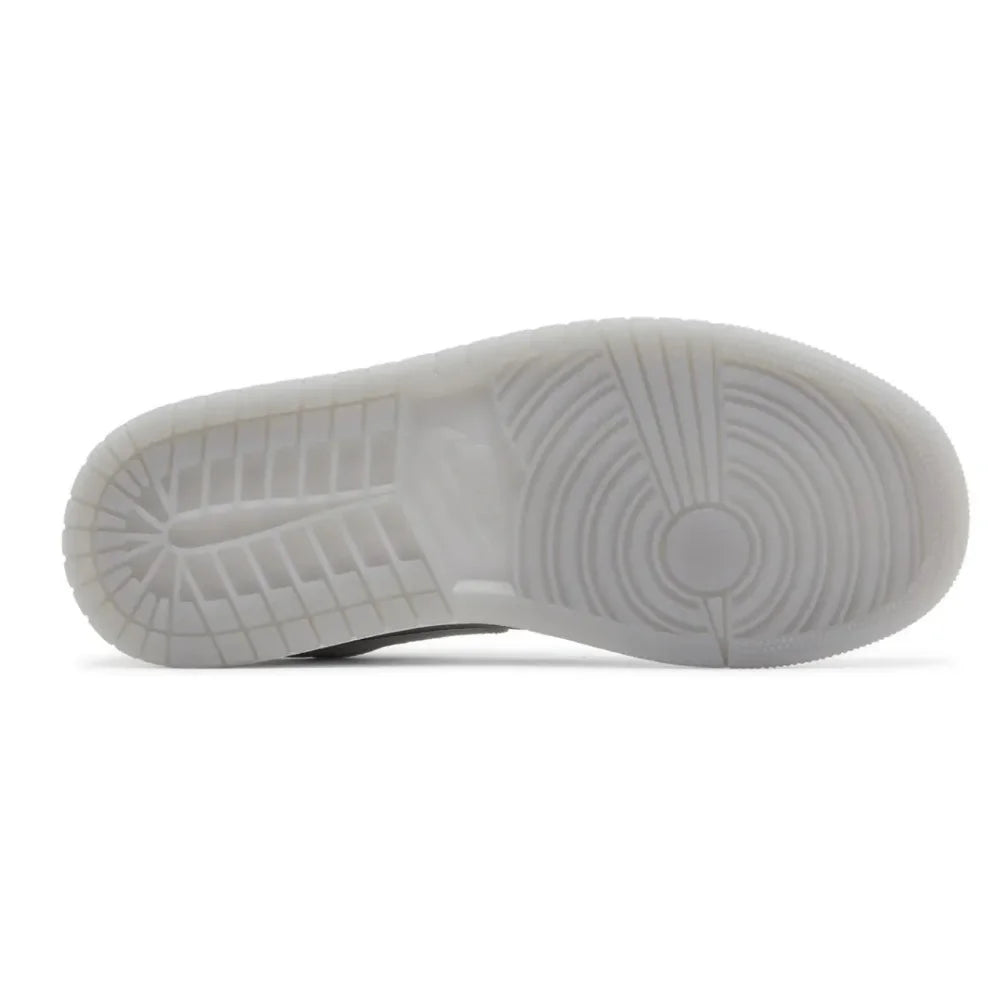 Jordan 1 Low SE Metallic Silver