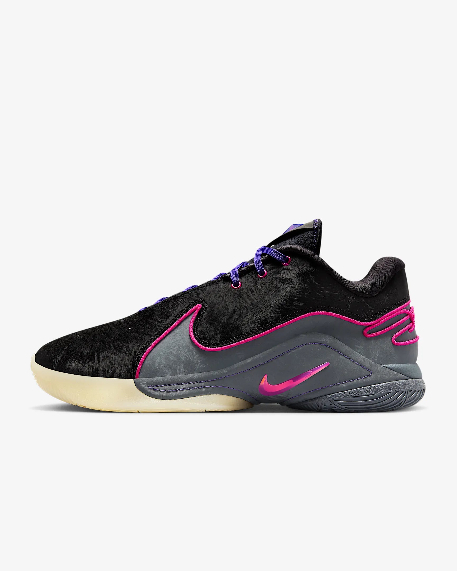 Nike LeBron XXII “Tunnel Vision”